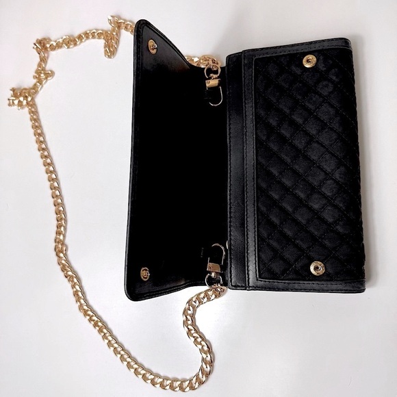Prada Black Quilted Crossbody Bag with Gold Chain - Picture 6 of 16